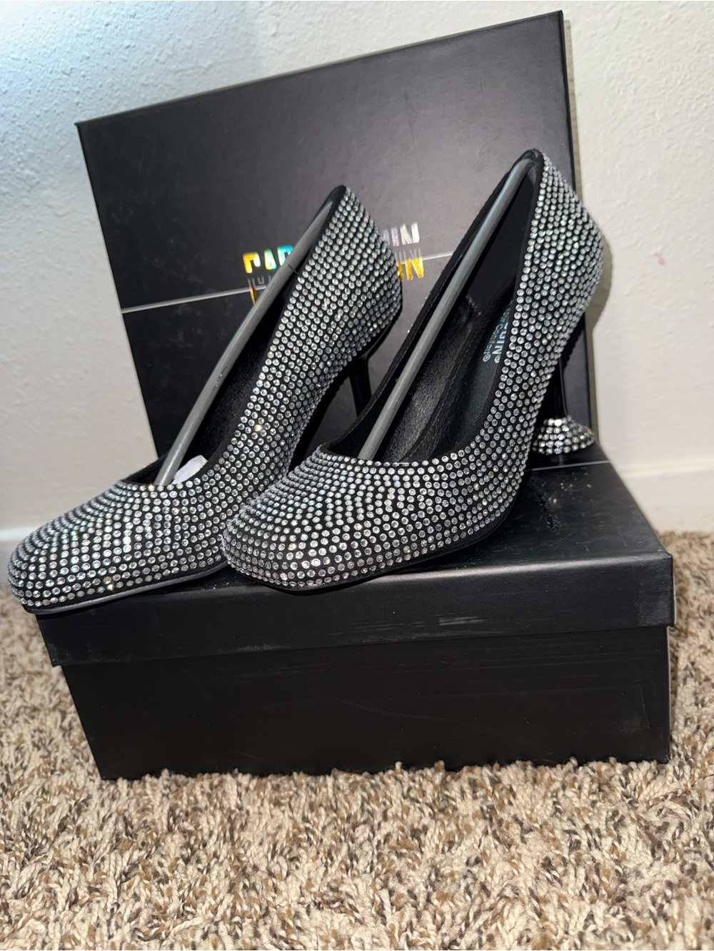 Cape Robbin Embellished Black Crystal Pump